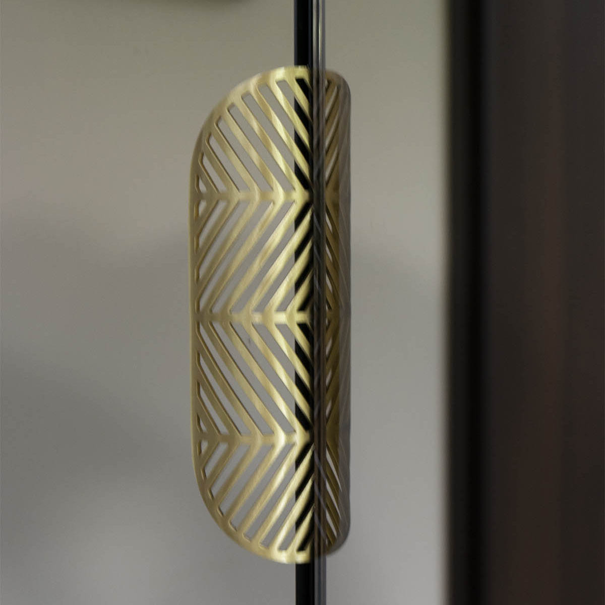 Szafa z drzwiami otwieranymi lustra brązowe, lustrzana szafa - zdjęcie 8